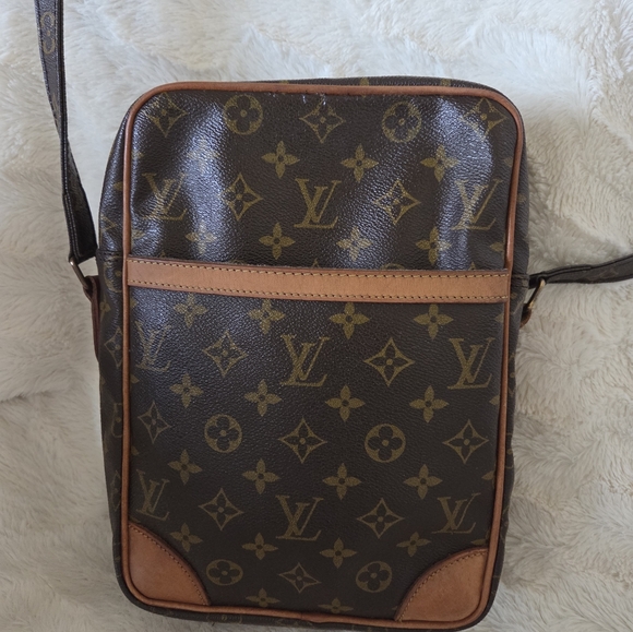 Louis Vuitton Danube bag - Picture 9 of 13